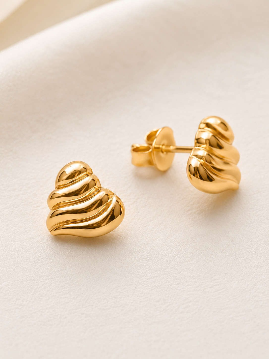 Ondà Sculpted Studs